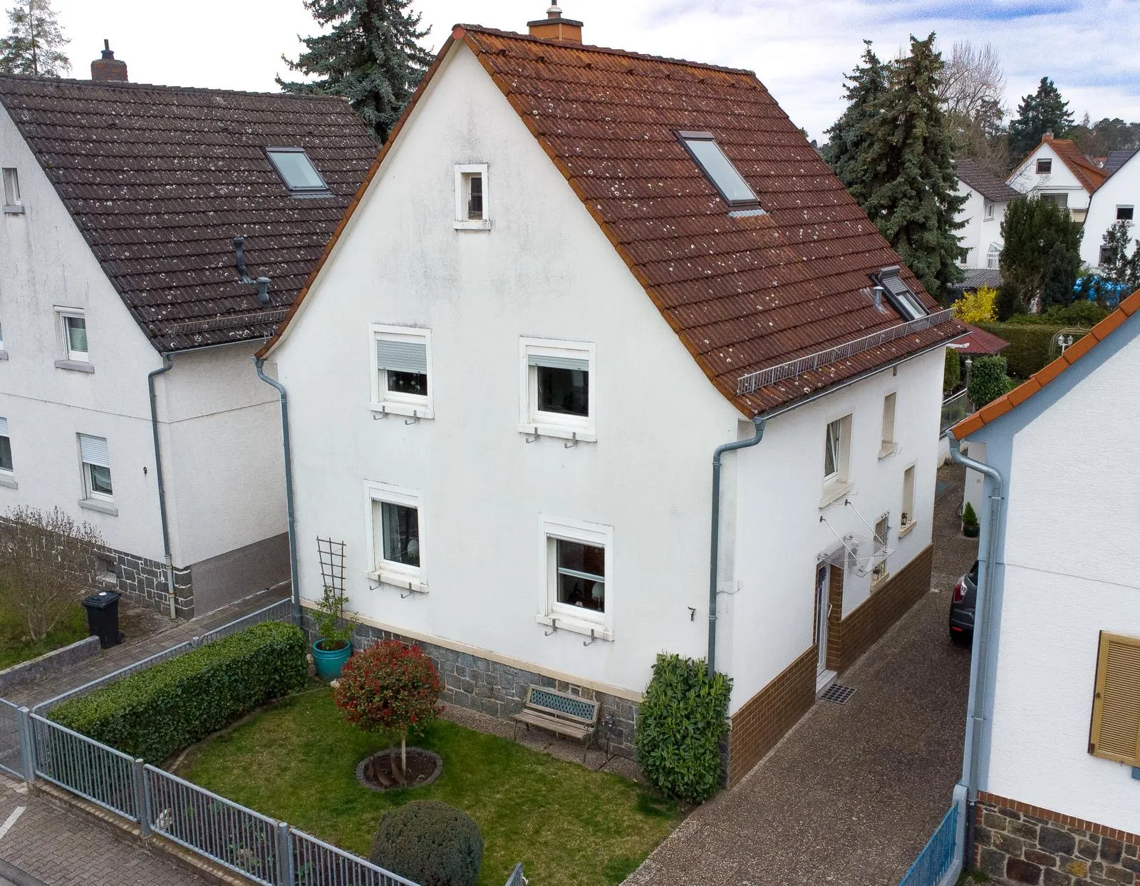 Schrägaufnahme eines Wohnhauses in Darmstadt-Eberstadt